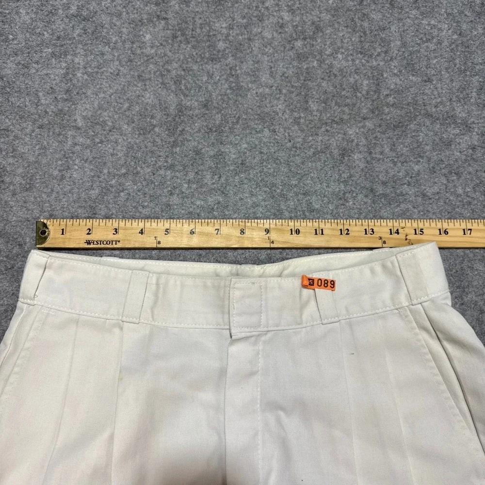Dickies Mens Pleated Chino Shorts Cream Off White Skater Workwear Size 30